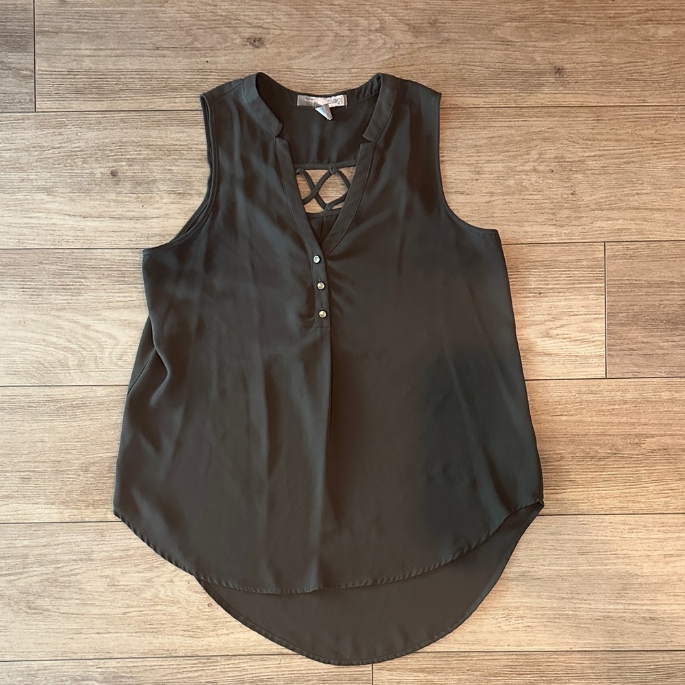 Forever 21 Black Sleeveless V-Neck Tank with Crisscross Back